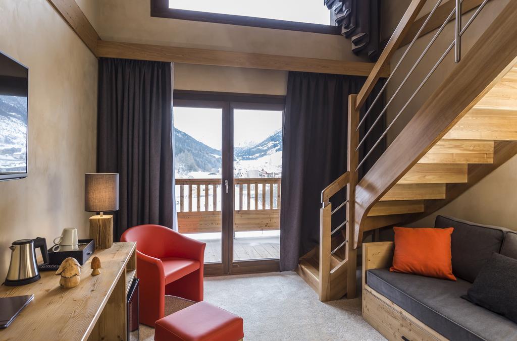 Hotel Saint Charles Val Cenis Lanslebourg-Mont-Cenis Zewnętrze zdjęcie