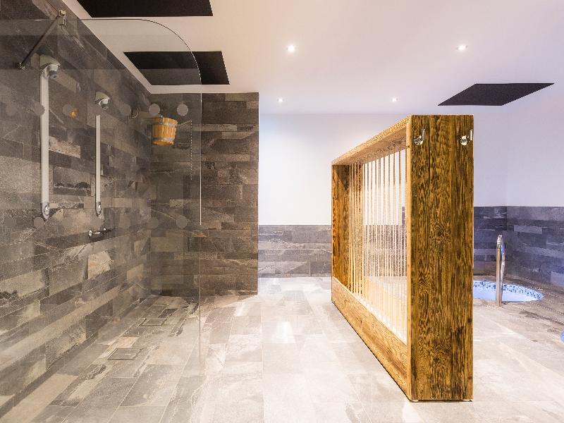 Hotel Saint Charles Val Cenis Lanslebourg-Mont-Cenis Zewnętrze zdjęcie